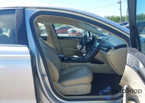 2016 Ford Fusion Se z USA, uszkodzony, nr VIN 3FA6P0HD5GR242439